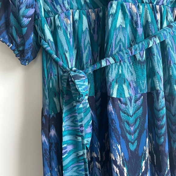 Maison Tara Blue Ruffle Printed Maxi Dress Tie Waist Size 12 3/4 Sleeve V Neck - Picture 3 of 10